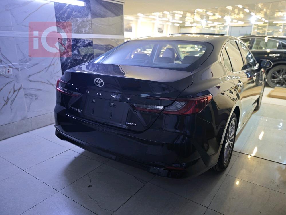 تۆیۆتا کامری